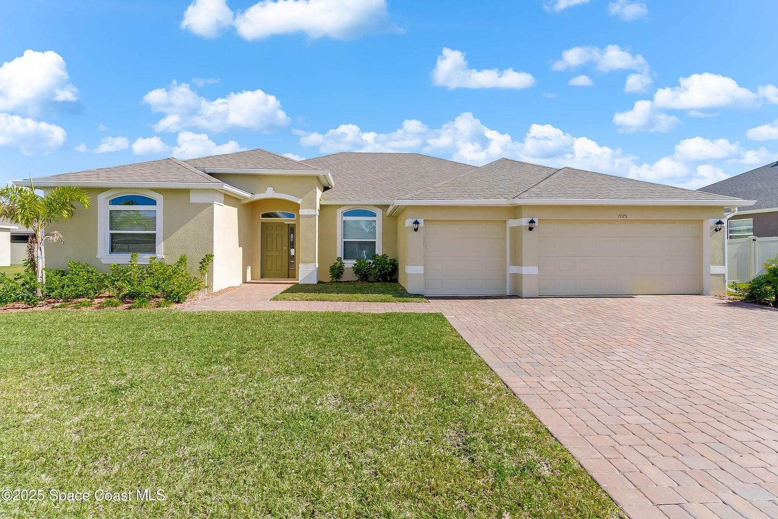 7075 Serpentine Court, Grant-Valkaria, FL, 32949