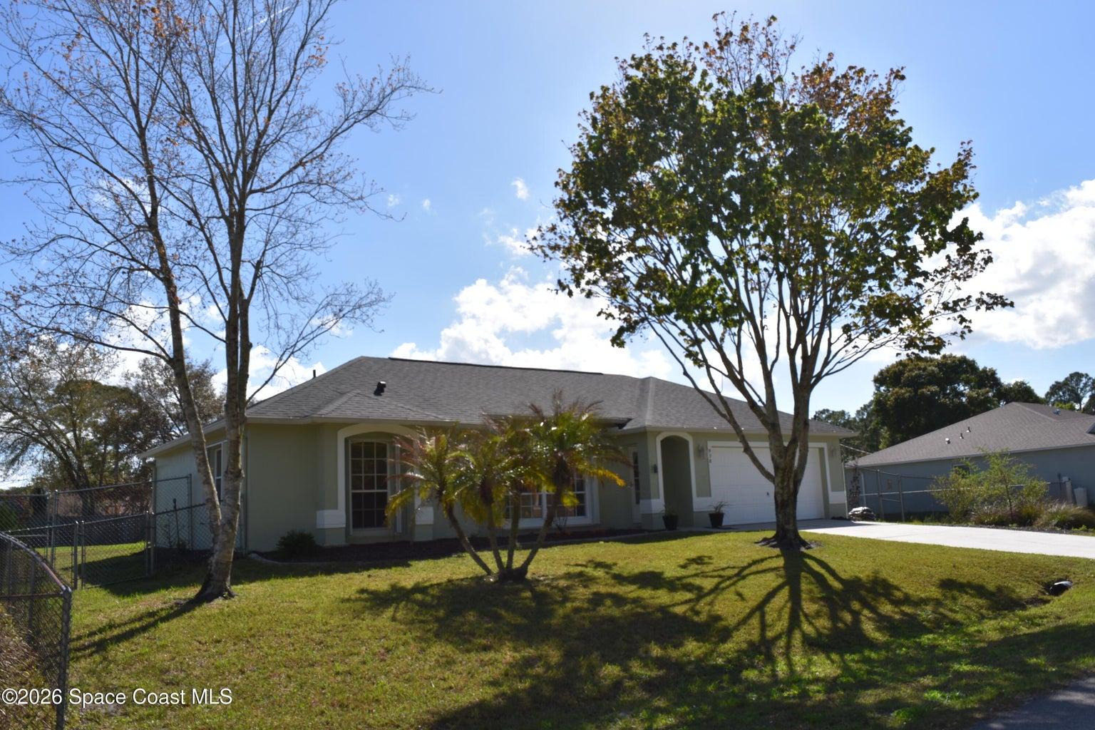 938 Commerce Road SE, Palm Bay, FL, 32909