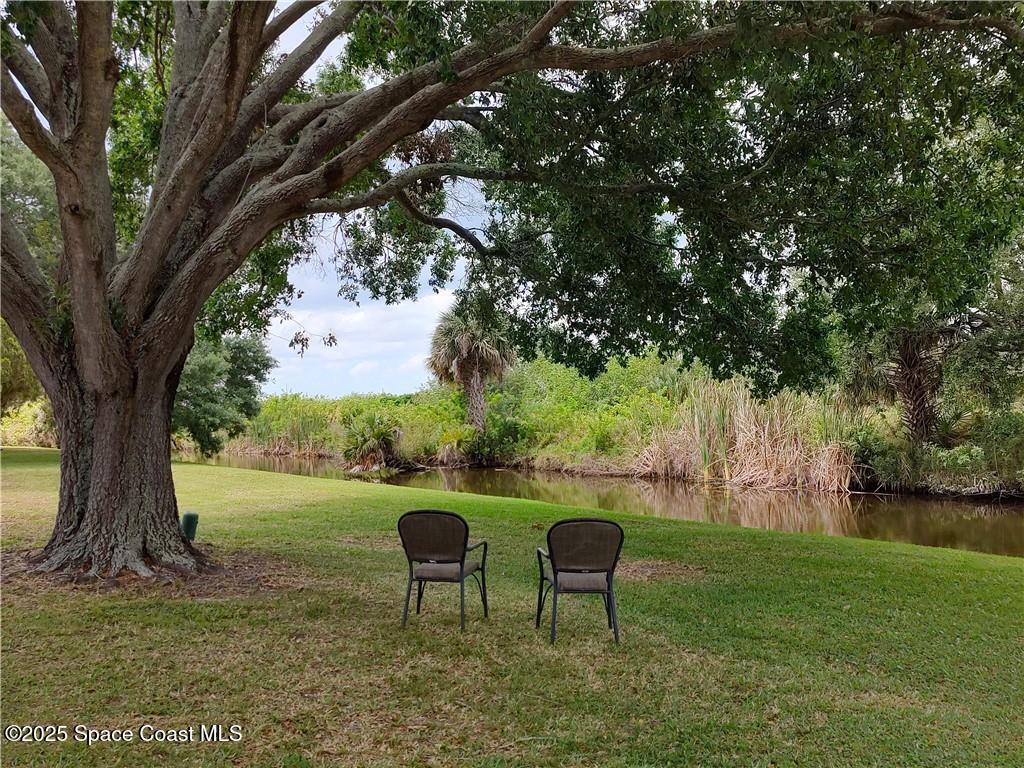 1 / 25 Location! Water View!