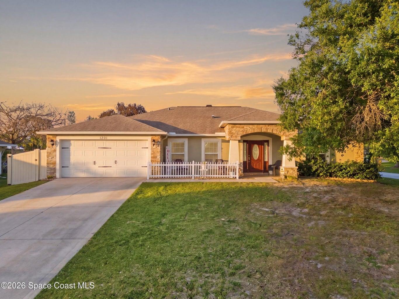 1201 Roslyn Avenue NW, Palm Bay, FL, 32907