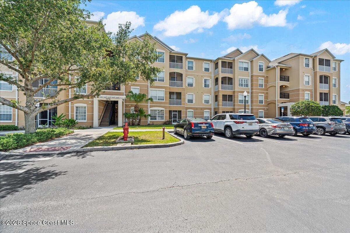 4th floor penthouse unit