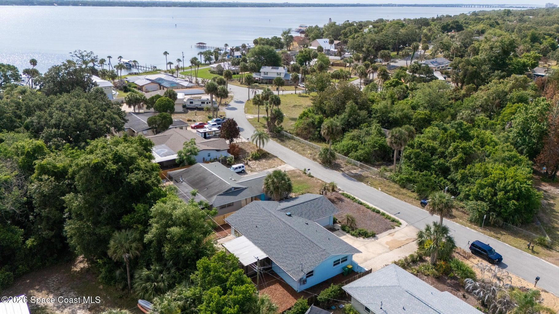 Proximity To Indian River