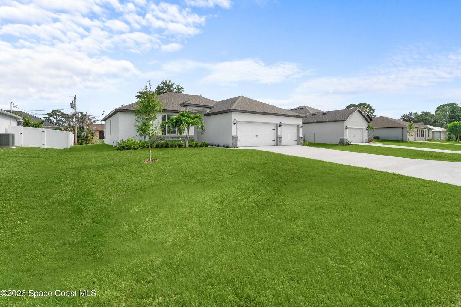 Photo is not of actual dwelling/property