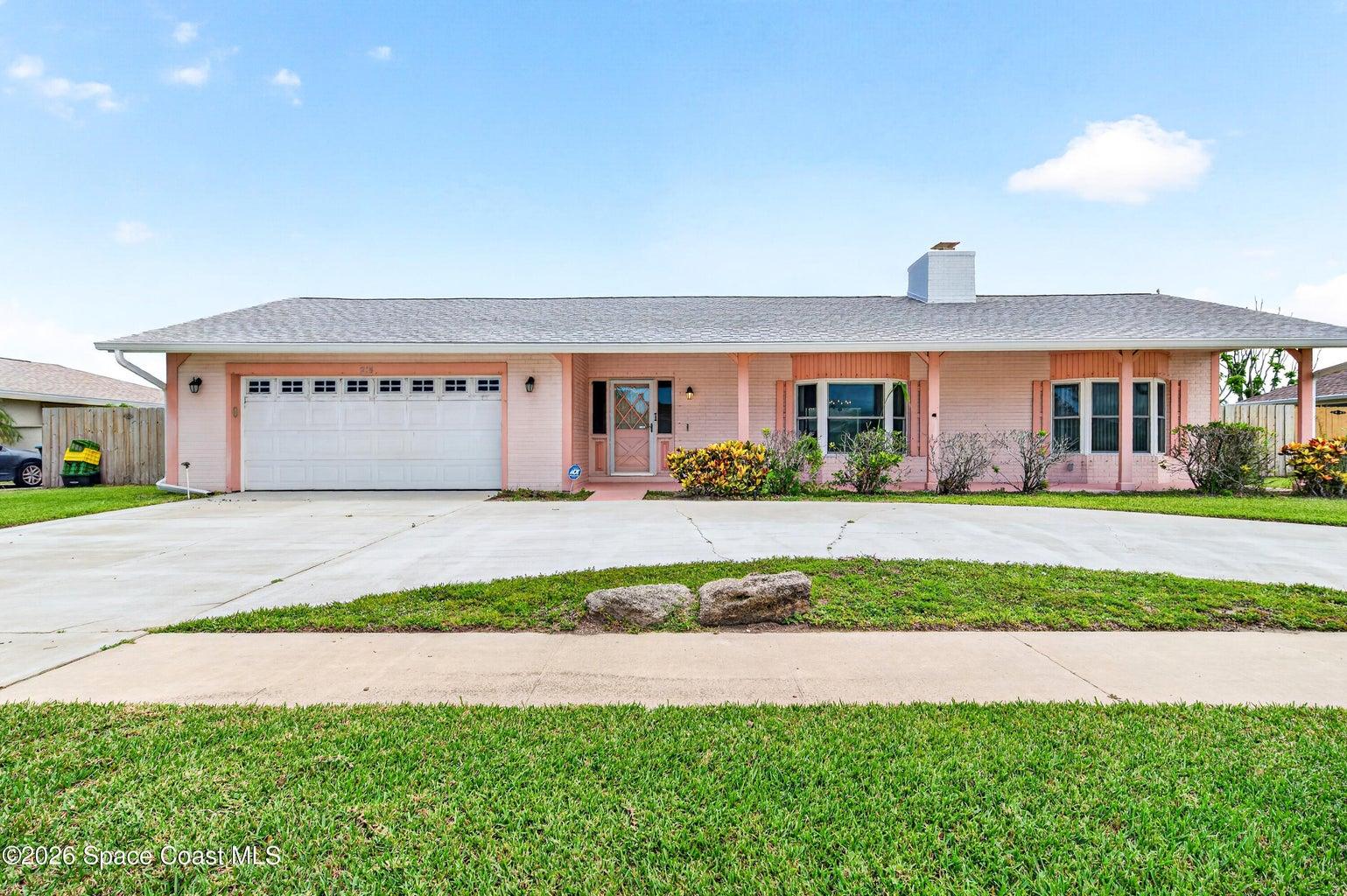 215 Dogwood Avenue, Melbourne Beach, FL, 32951