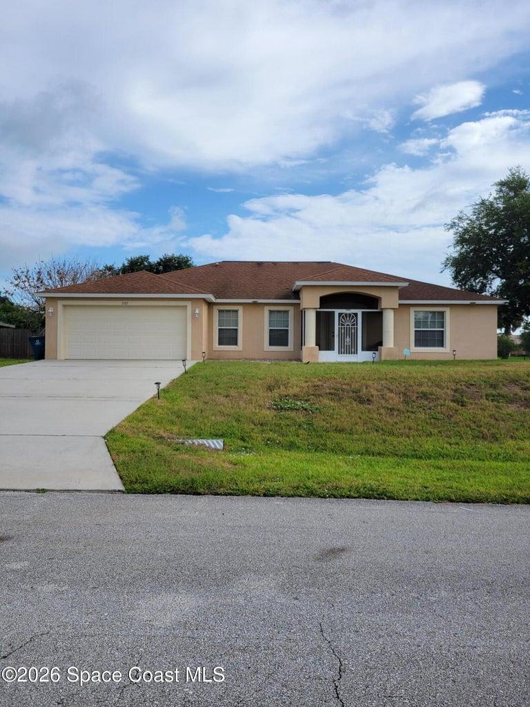 1703 Valcourt Street NW, Palm Bay, FL, 32907