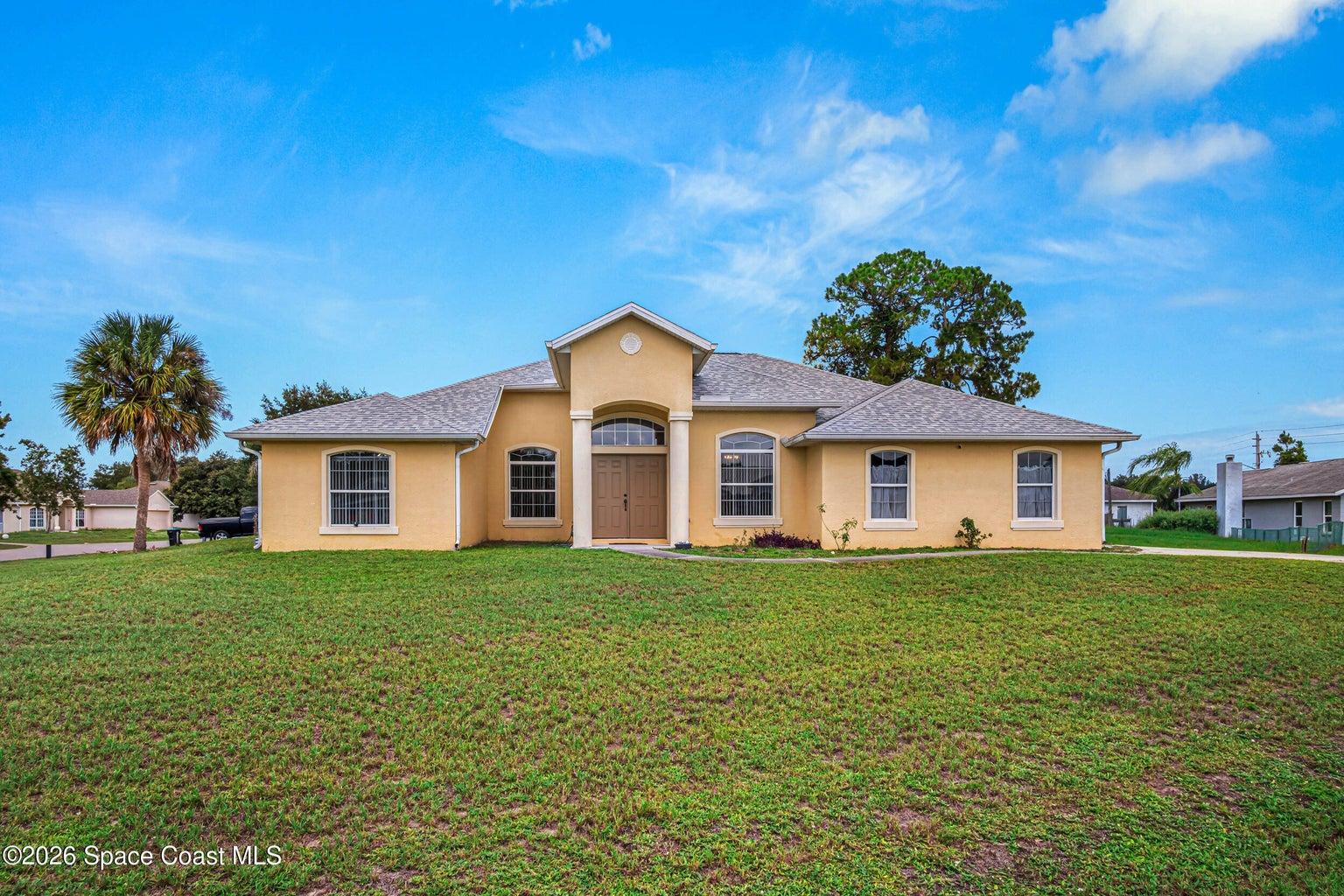 525 Justine Avenue NW, Palm Bay, FL, 32907