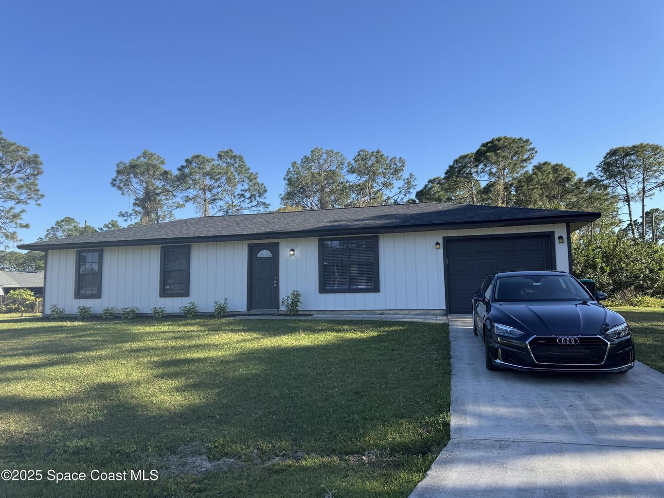 696 Harrington Street SW, Palm Bay, FL, 32908