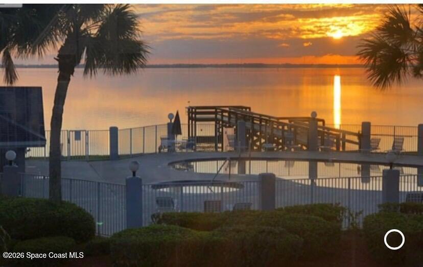 Well maintained Sunrise Landing riverfront community!