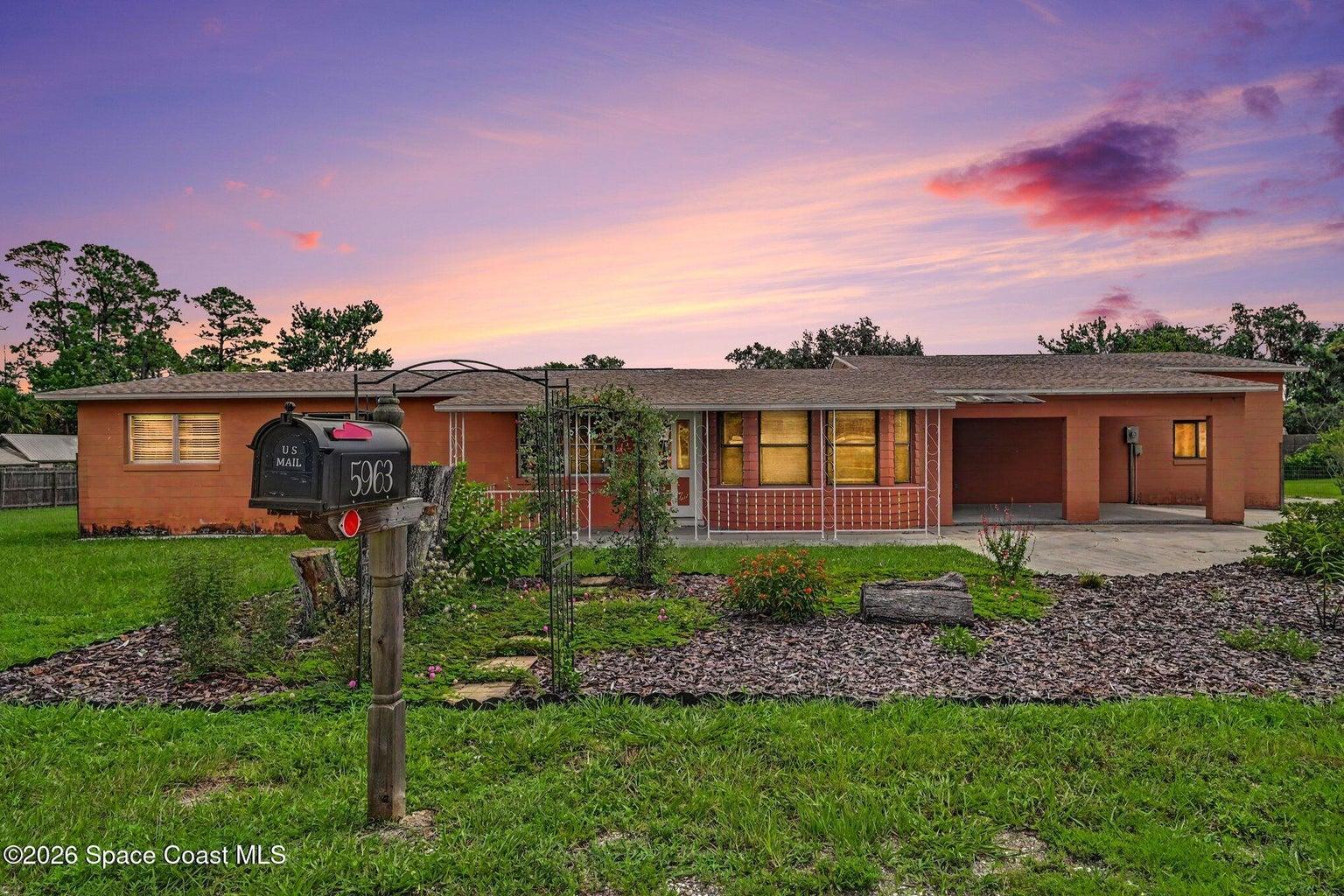 5963 Lord Street, Mims, FL, 32754