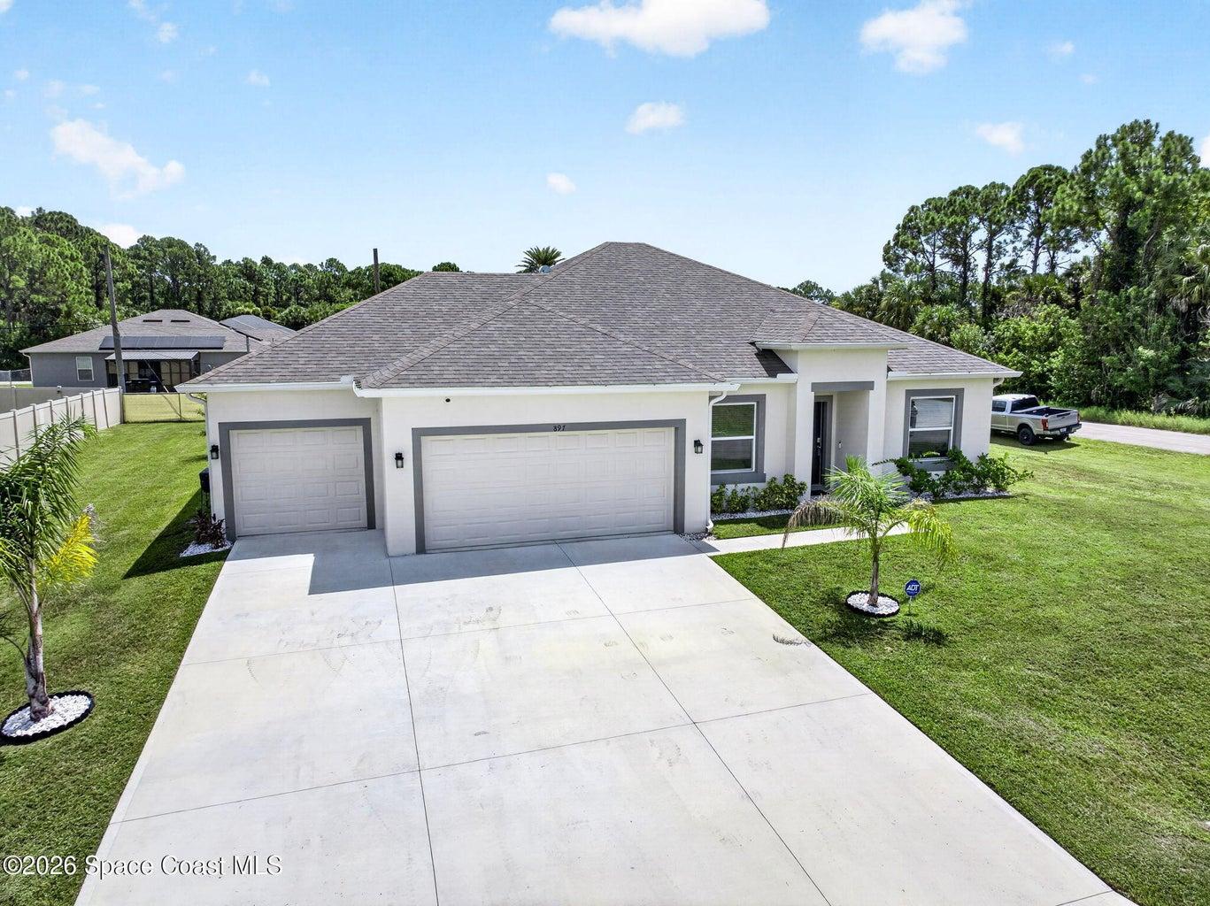 897 Dartmouth Avenue SW, Palm Bay, FL, 32908