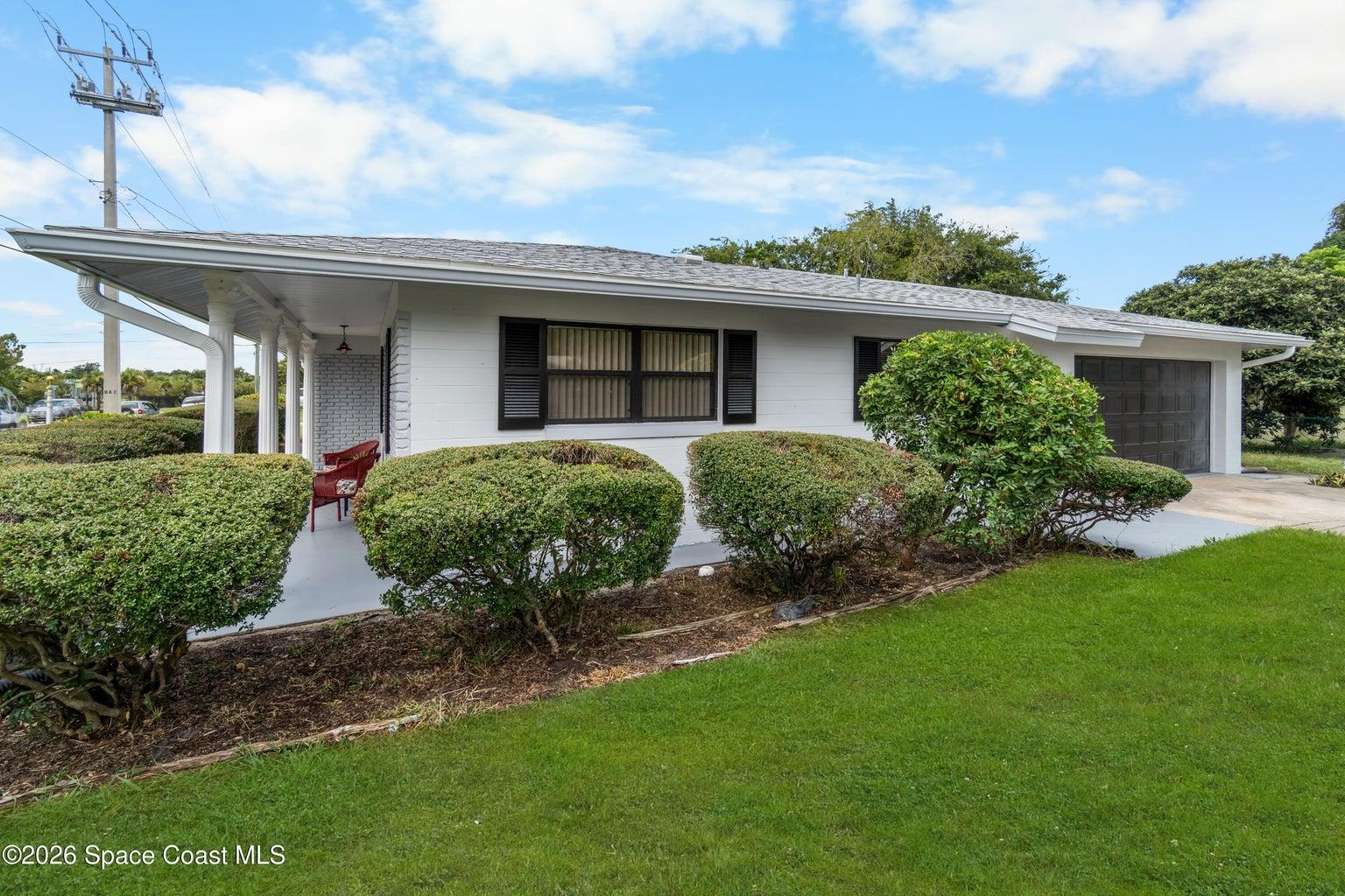 1481 Derbyshire Road, Daytona Beach, FL, 32117