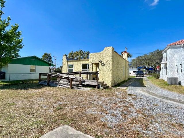 1007 S Washington Avenue, Titusville, FL, 32780 photo 4