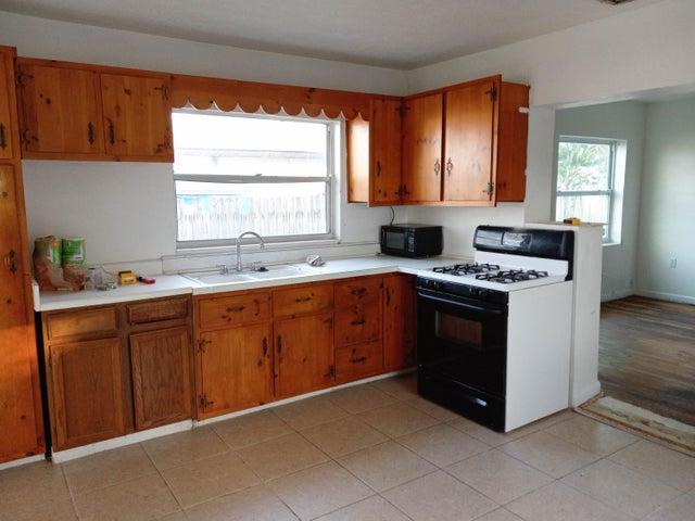 347 W Merritt Avenue, Merritt Island, FL, 32953 photo 5