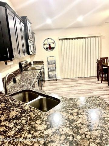 596 Mason, Titusville, FL, 32780 photo 5