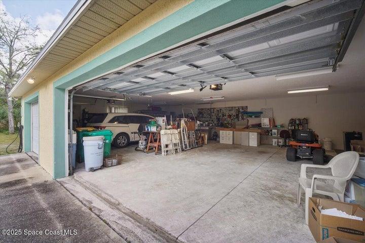 3 Car Garage on Main House