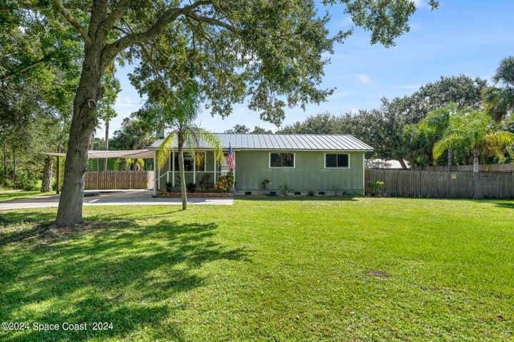 9633 Honeysuckle Drive, Sebastian