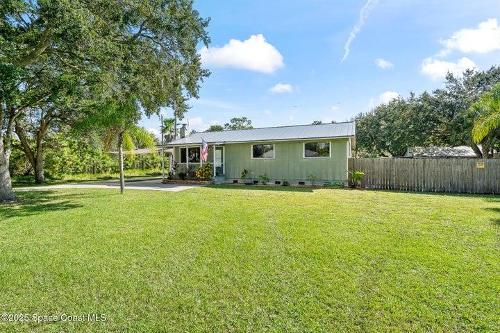 9633 Honeysuckle Drive, Sebastian, FL, 32976 photo 4