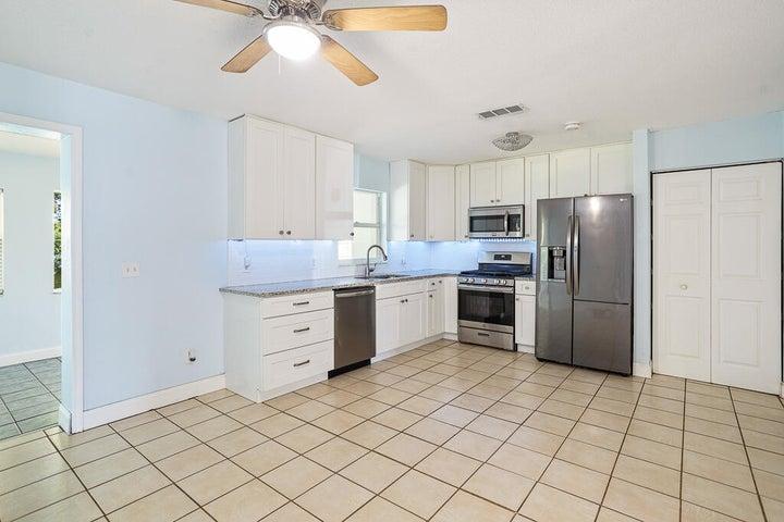 517 Fulton Street Street, Daytona Beach, FL, 32114 photo 16