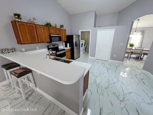 872 Ravenswood Street SE, Palm Bay, FL, 32909 photo 3