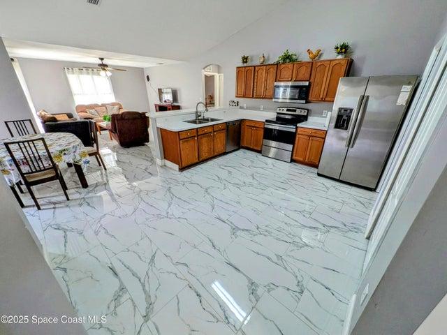 872 Ravenswood Street SE, Palm Bay, FL, 32909 photo 11