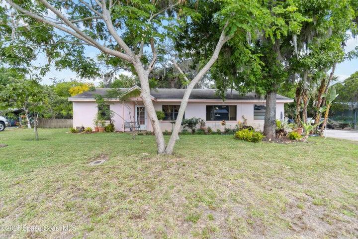 424 Lenore Avenue, Titusville