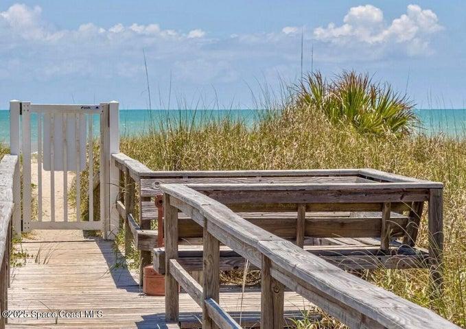 Direct Ocean Front