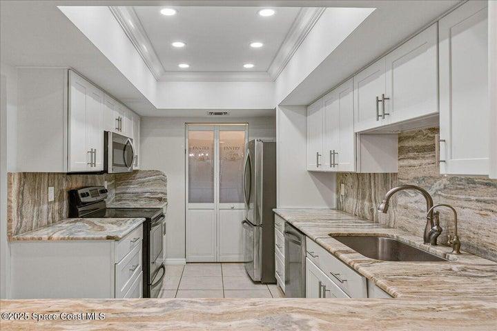 6165 S Mirror Lake Drive 103, Sebastian, FL, 32958 photo 10