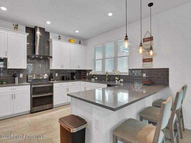 Kitchen. View 2