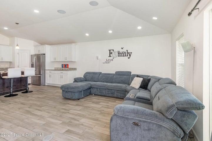 1534 Pine Street, Orlando, FL, 32824 photo 8