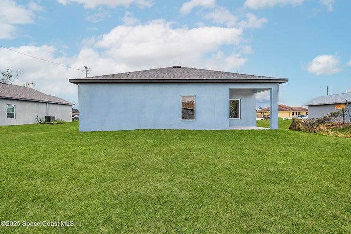 Photo is not of actual dwelling/property