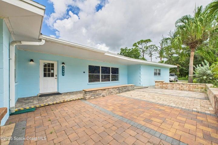 1340 S Wickham Road, Melbourne