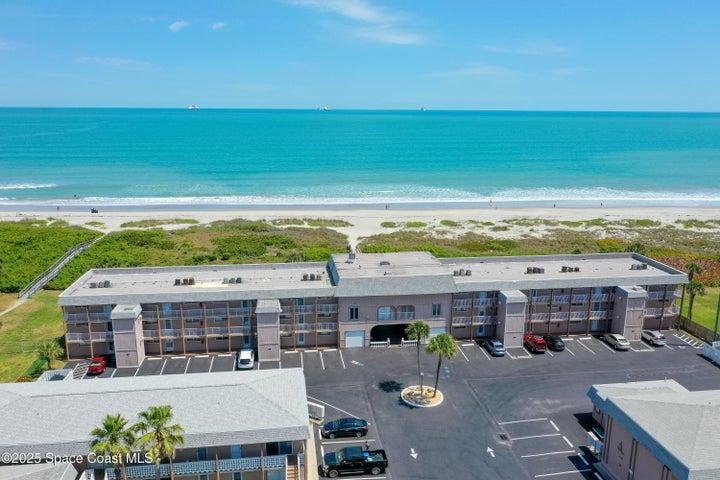 Direct Ocean Front Complex