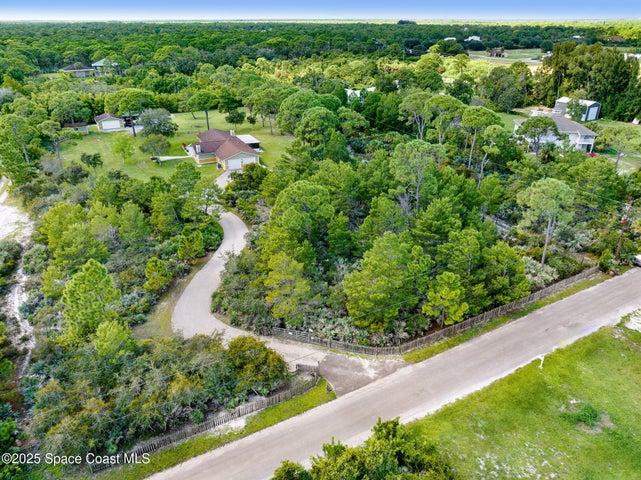 6570 Whispering Pines Lane, Grant, FL, 32949 photo 4
