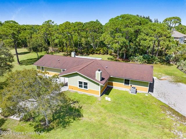 6570 Whispering Pines Lane, Grant, FL, 32949 photo 2