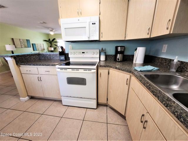 400-402 Jackson Avenue, Cape Canaveral, FL, 32920 photo 9