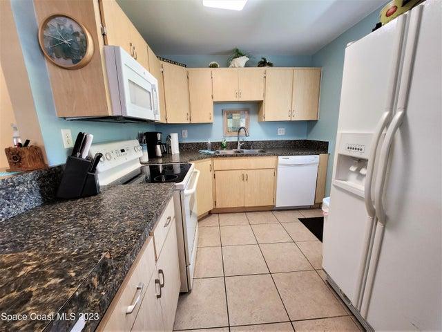 400-402 Jackson Avenue, Cape Canaveral, FL, 32920 photo 10