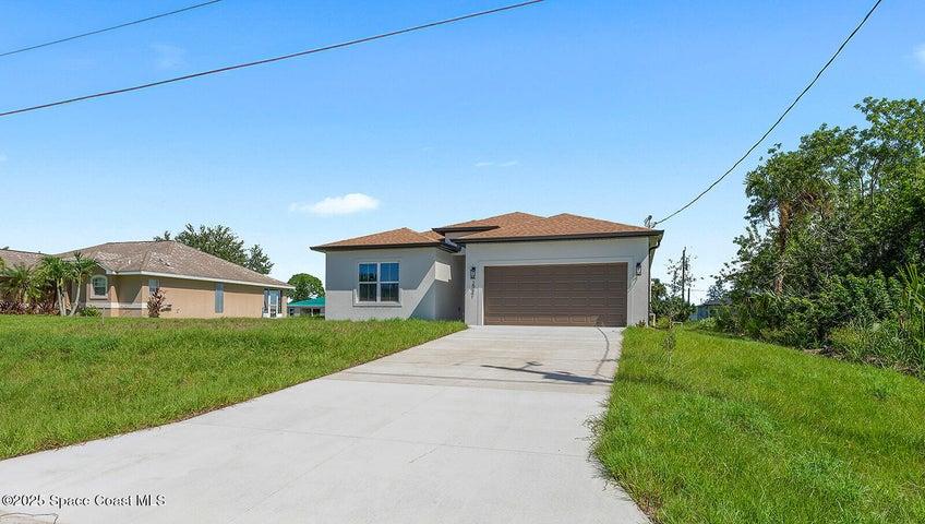 2941 Anjar Avenue SW, Palm Bay