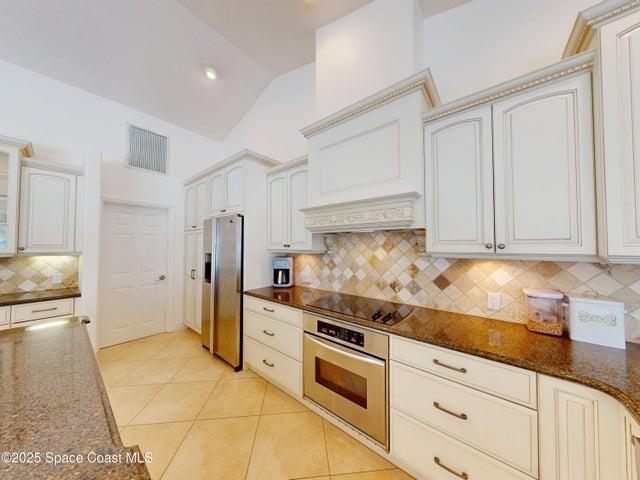3886 Peacock Drive, Melbourne, 32904 photo 8