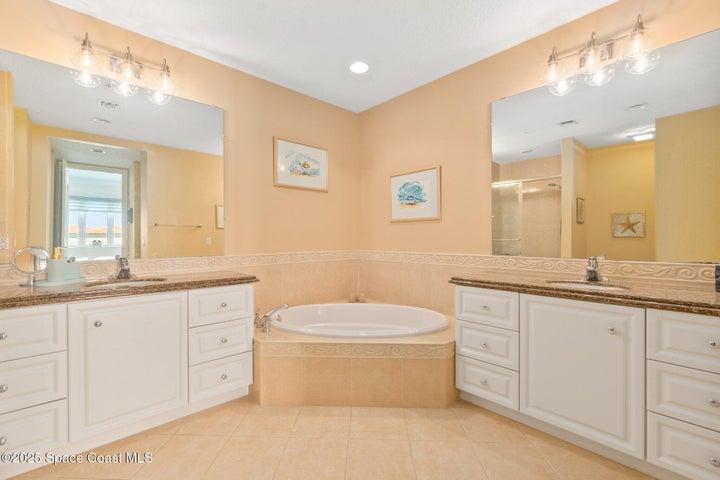 17 Harbour Isle Drive W Ph03, Hutchinson Island, FL, 34949 photo 40