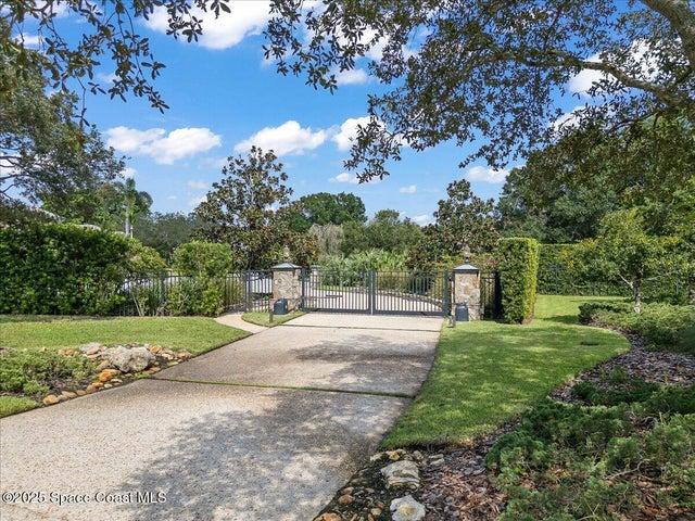 586 Wethersfield Place, Melbourne, FL, 32940 photo 6