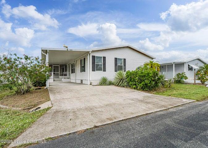 7620 Boxelder Road E, Micco, FL, 32976 photo 1