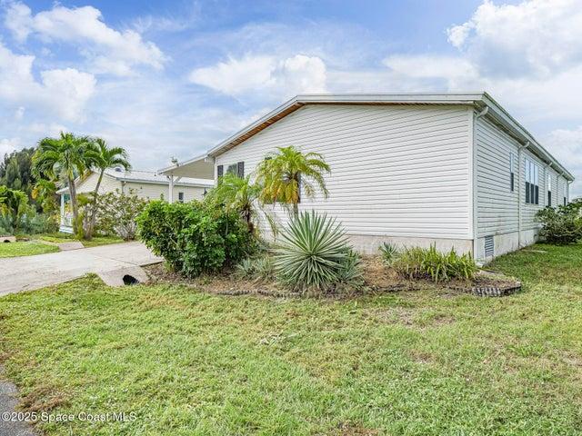 7620 Boxelder Road E, Micco, FL, 32976 photo 38