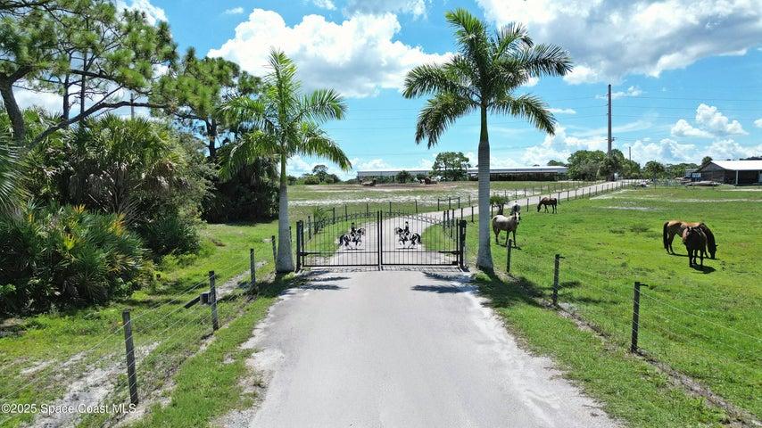 4850 Old Dixie Highway, Grant-Valkaria, FL, 32949 photo 4