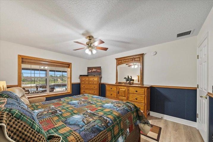 Guest bedroom 1