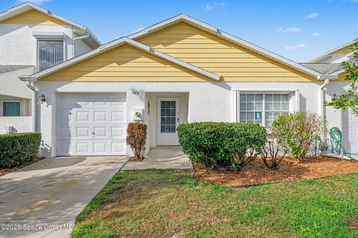 904 Maplewood Court, Melbourne
