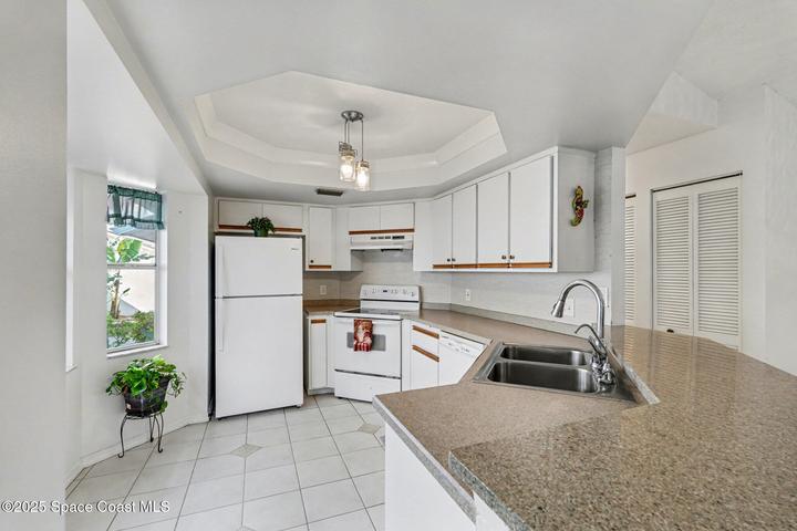 904 Maplewood Court, Melbourne, FL, 32940 photo 5