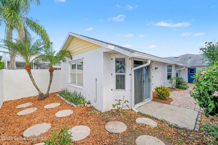 904 Maplewood Court, Melbourne, FL, 32940 photo 2