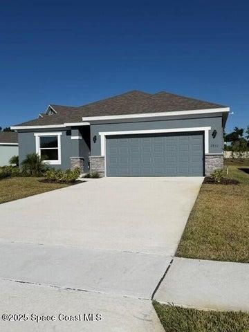 2931 Embrace Way, Titusville