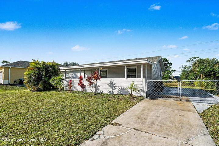 1026 Camden Avenue NW, Palm Bay, FL, 32907 photo 3