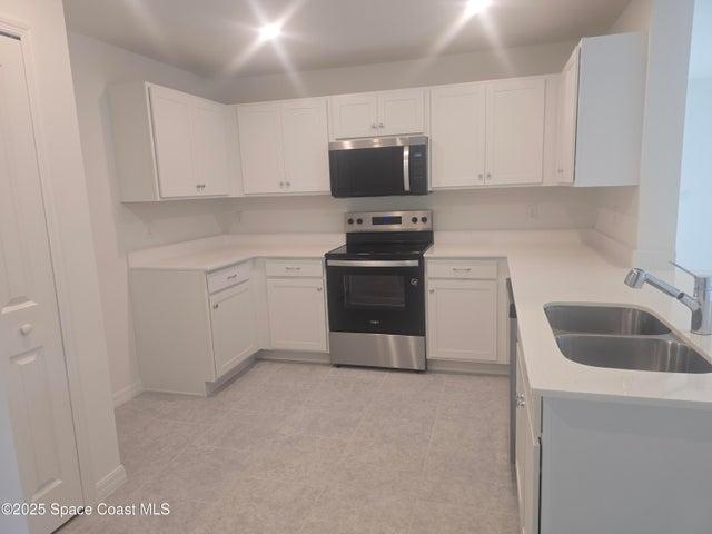 961 SW Richmond Circle SW, Palm Bay, FL, 32908 photo 2